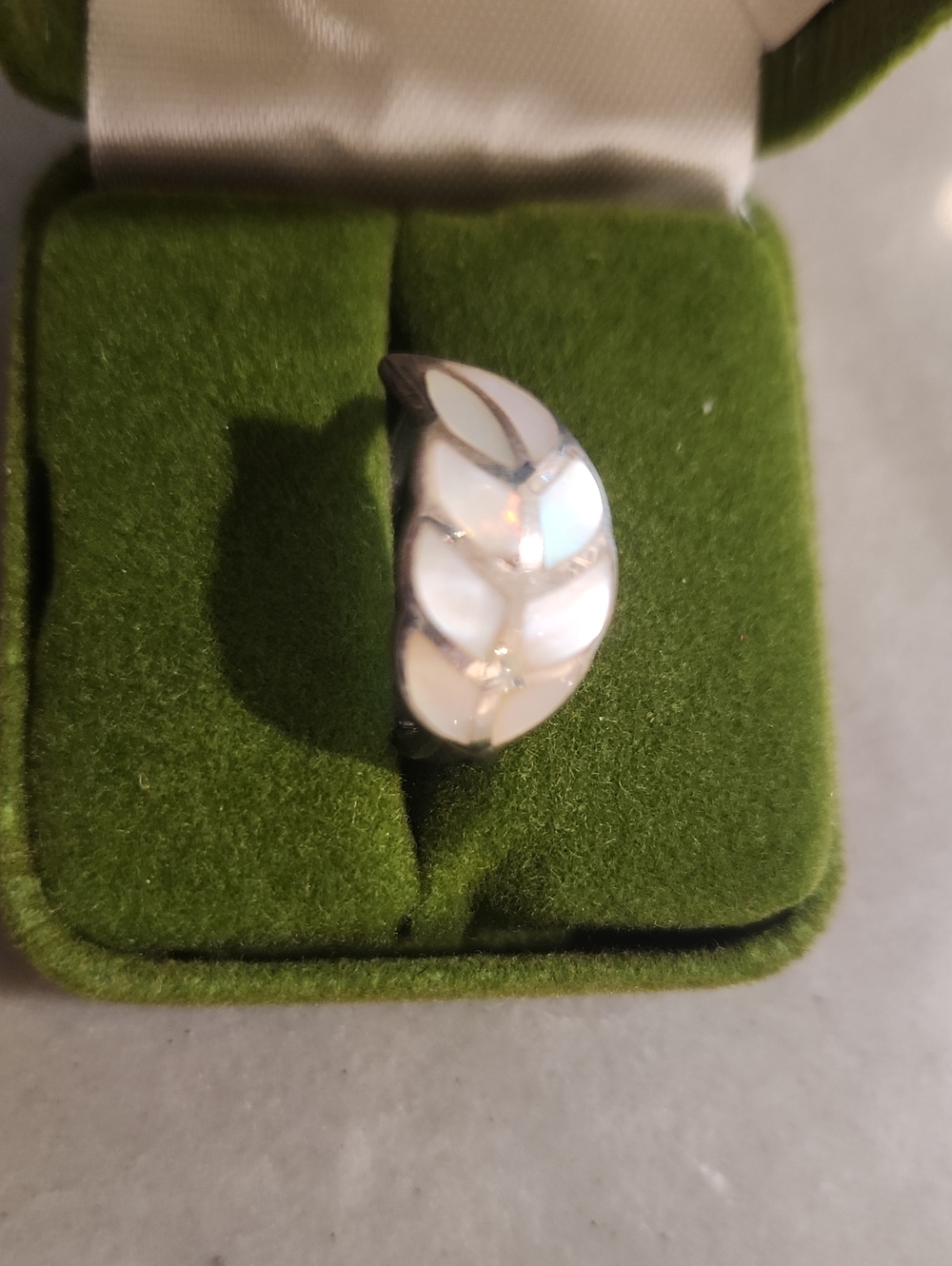 White Mother-of-Pearl Leaf Ring - Women Jewelry